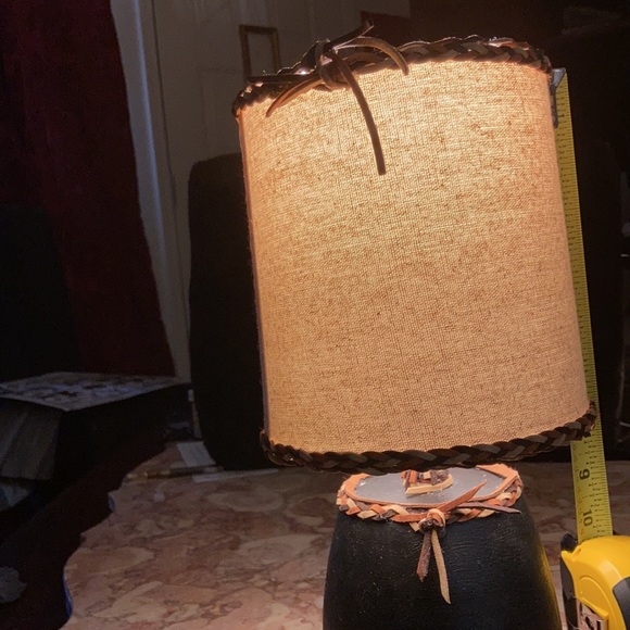 Small Lamp - Picture 4 of 5